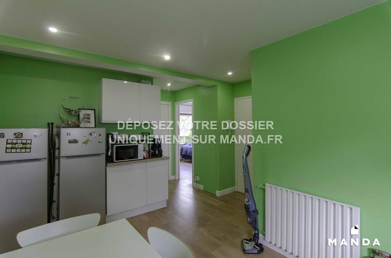 Chambre - 80 m² - 6 pièces