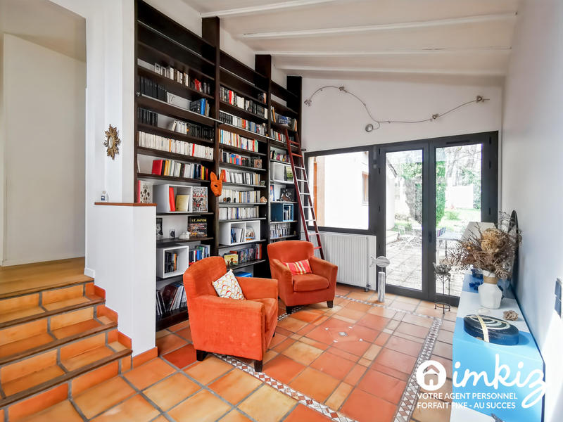 Maison - 260 m² - 9 pièces