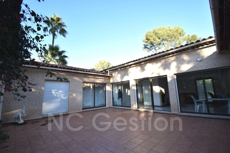 Maison - 160 m² - 3 pièces