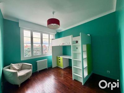 Maison - 167 m² - 6 pièces