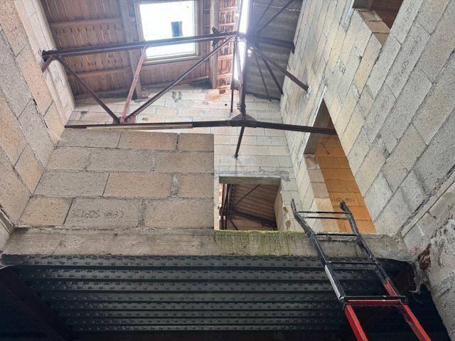 Maison - 350 m² - 9 pièces