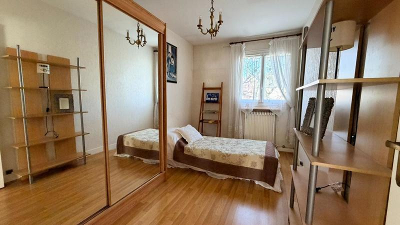 Maison - 86 m² - 5 pièces