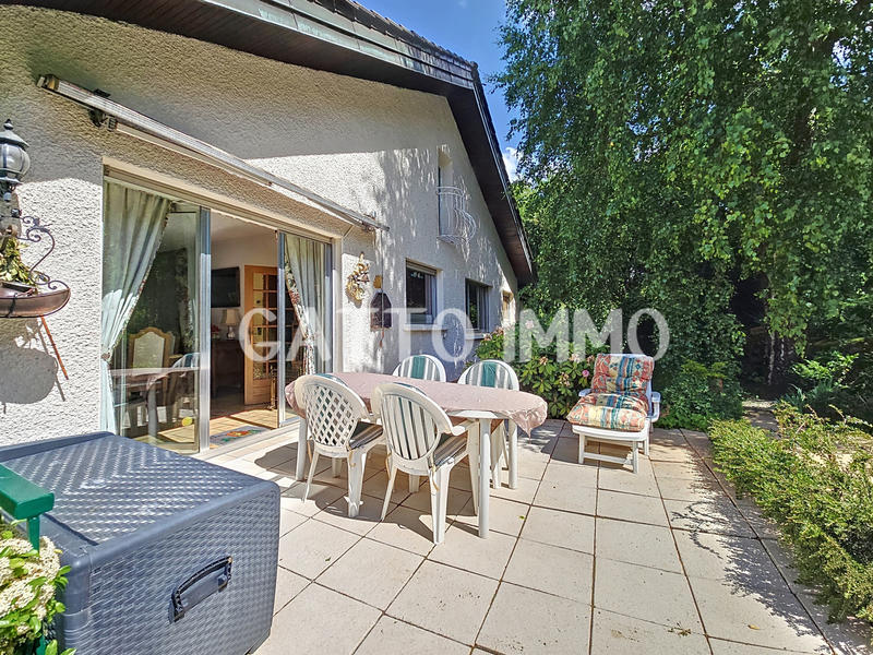 Maison - 200 m² - 8 pièces