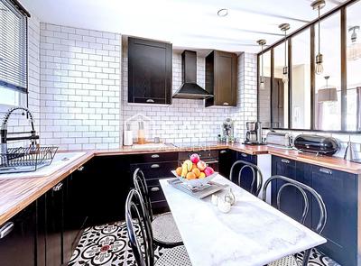 Appartement - 111 m² - 6 pièces