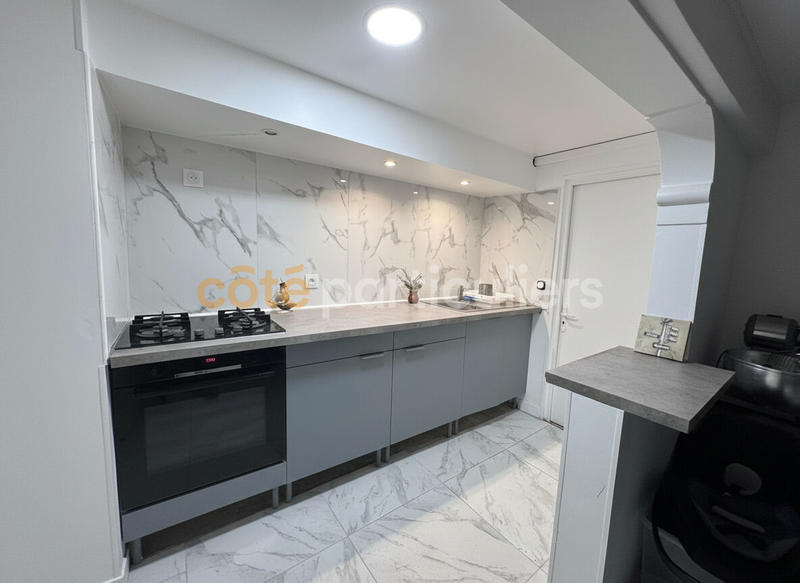 Maison - 225 m² - 6 pièces