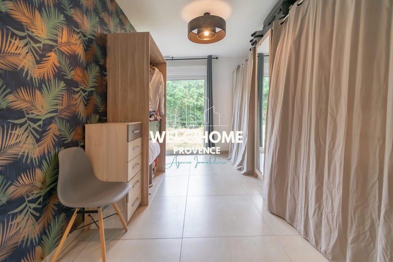 Maison - 235 m² - 7 pièces