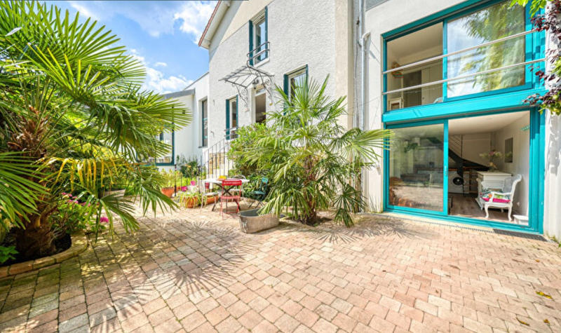 Appartement - 262 m² - 10 pièces