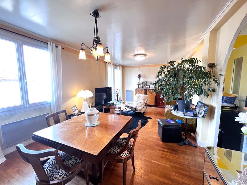 Appartement - 122 m² - 7 pièces