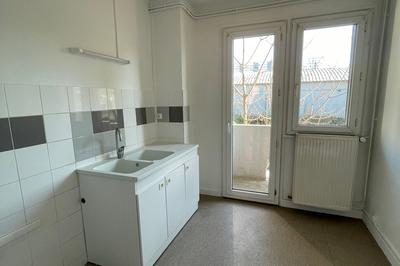 Appartement - 75 m² - 4 pièces