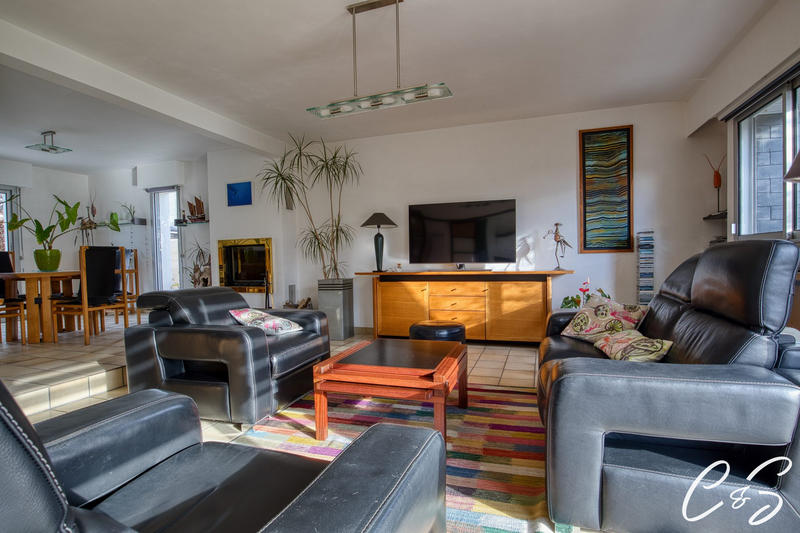 Maison - 135 m² - 6 pièces