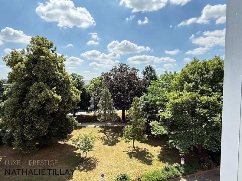 Appartement - 80 m² - 3 pièces