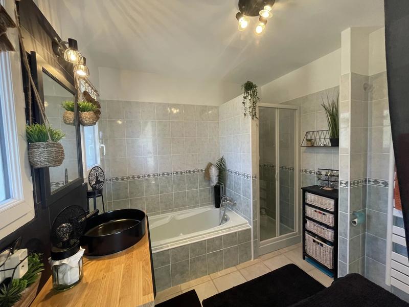 Villa - 142 m² - 7 pièces