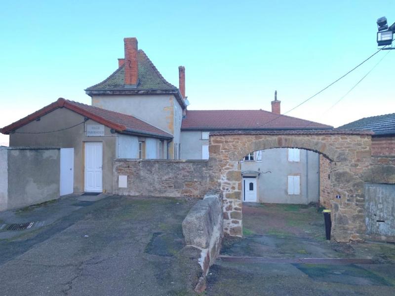 Maison en pierre - 375 m² - 12 pièces