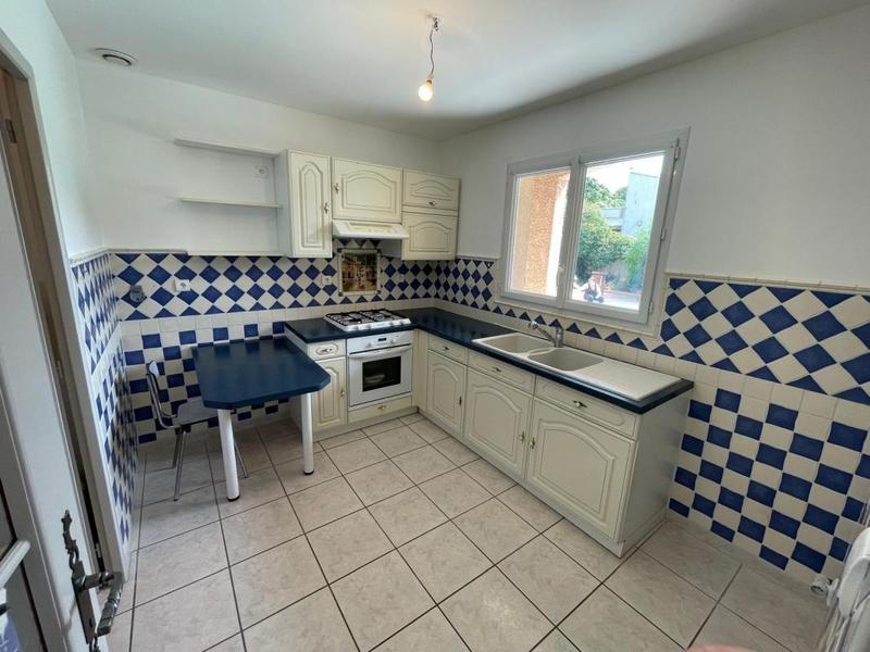 Maison - 202 m² - 8 pièces