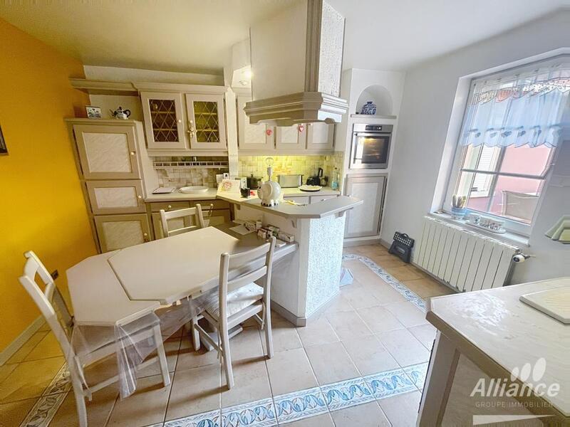 Propriété - 246 m² - 10 pièces
