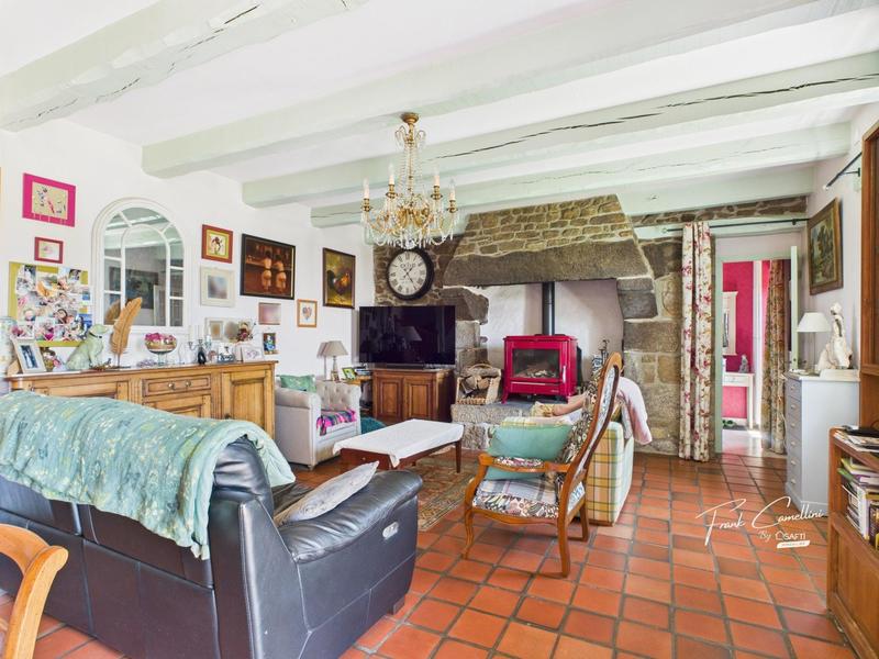 Maison - 166 m² - 6 pièces