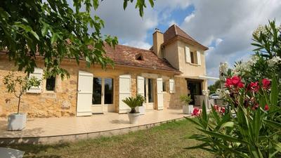 Maison en pierre - 140 m² - 6 pièces