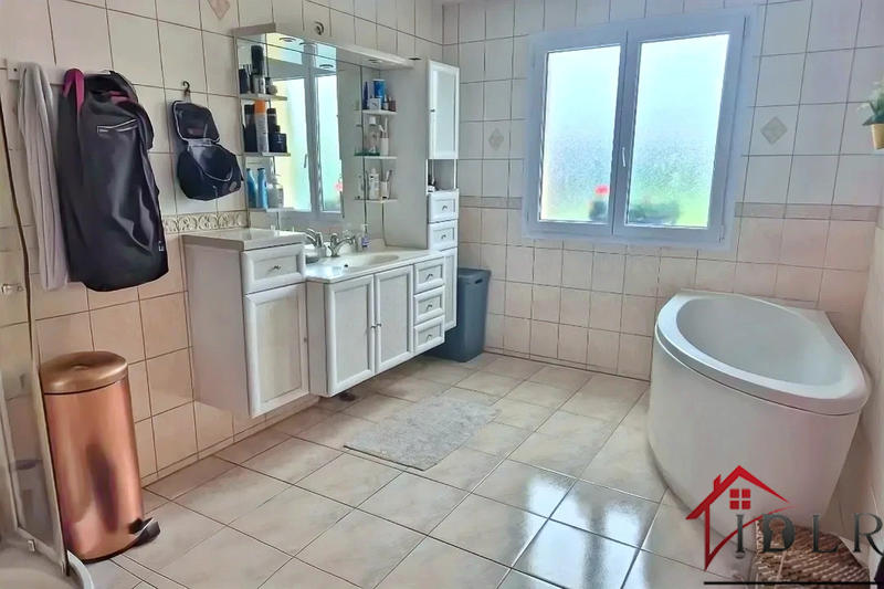 Maison - 176 m² - 7 pièces