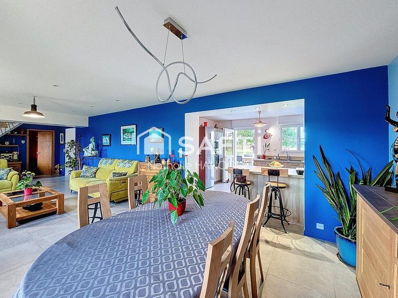 Maison - 204 m² - 9 pièces