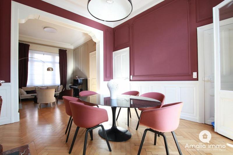 Demeure - 270 m² - 10 pièces