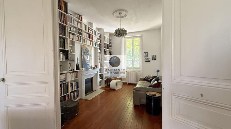 Maison - 176 m² - 8 pièces