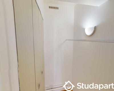 Chambre - 70 m² - 1 pièce