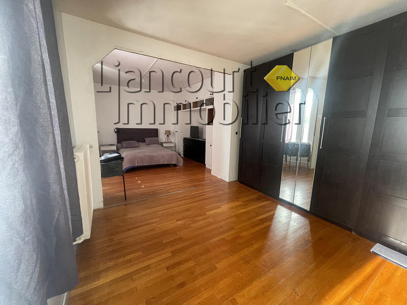Maison - 176 m² - 7 pièces