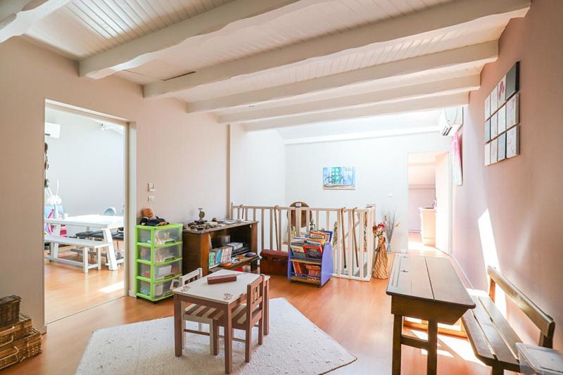 Maison - 245 m² - 10 pièces