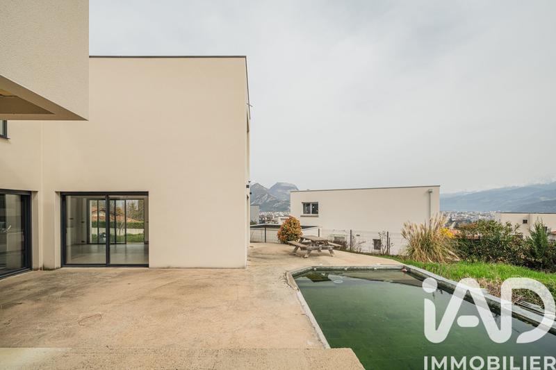 Maison - 264 m² - 7 pièces