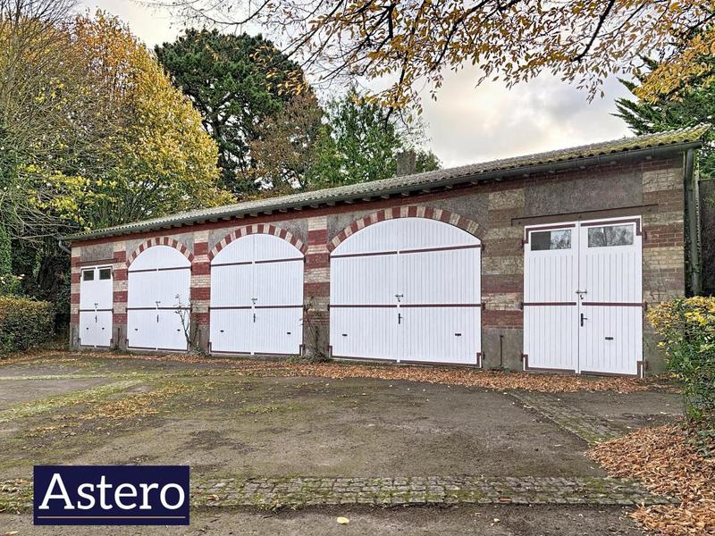 Maison bourgeoise - 290 m² - 9 pièces