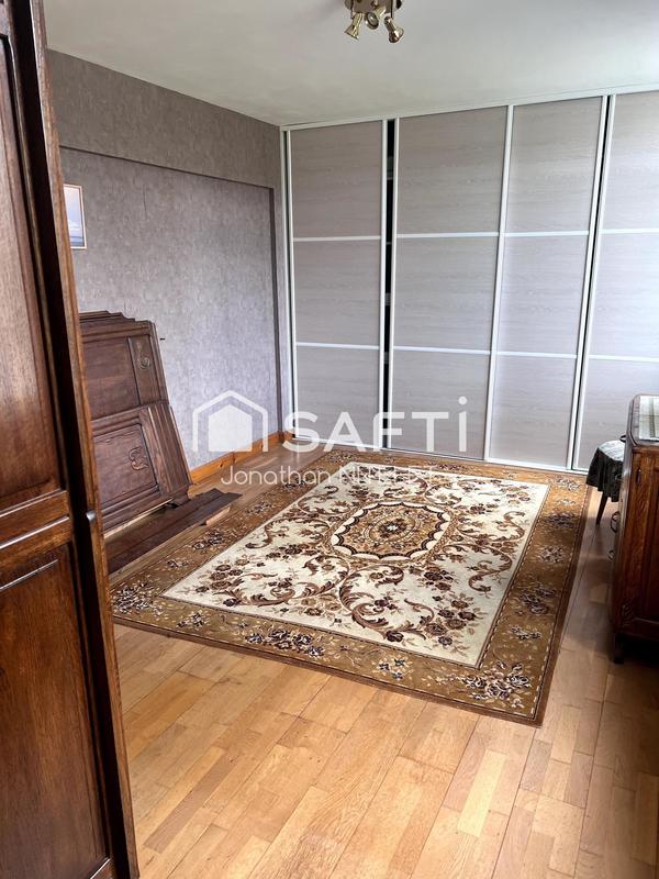 Maison - 141 m² - 7 pièces