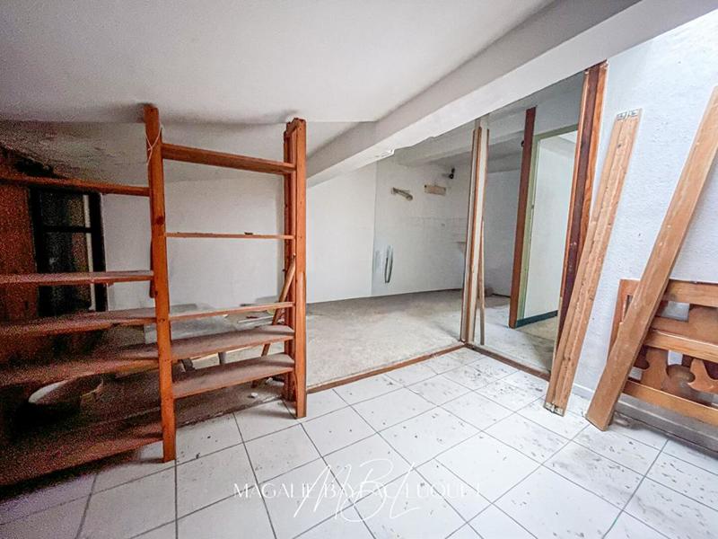 Immeuble - 103 m² - 6 pièces