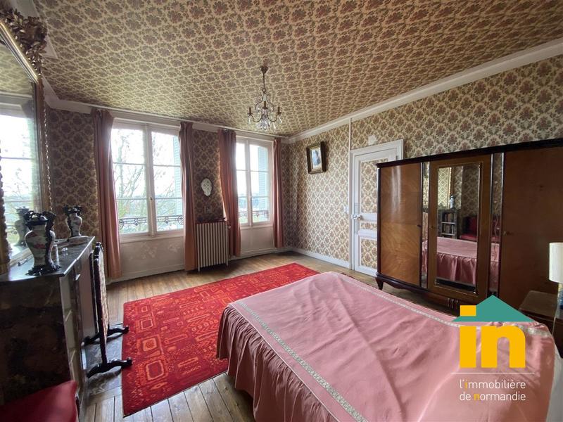 Maison - 227 m² - 10 pièces