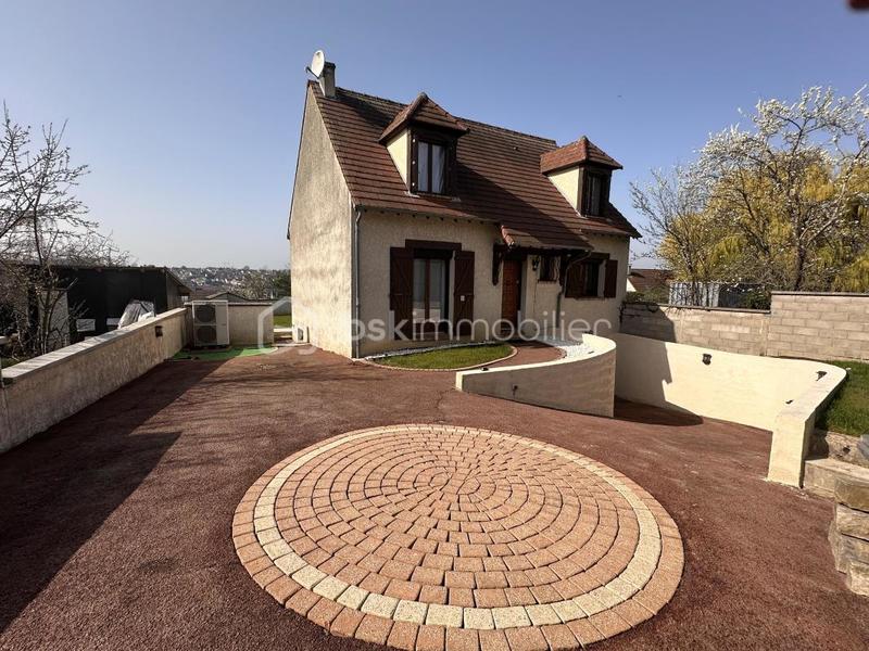 Maison - 110 m² - 6 pièces