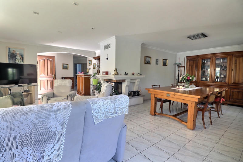 Villa - 155 m² - 6 pièces