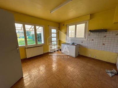 Maison - 90 m² - 4 pièces