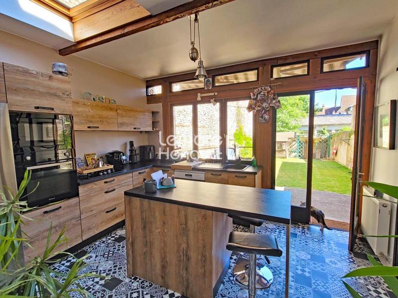 Maison de ville - 130 m² - 7 pièces