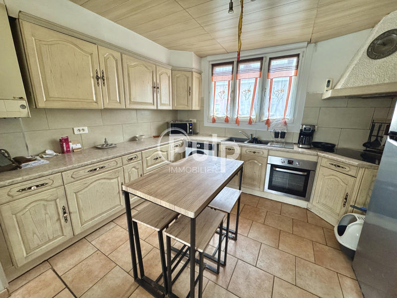 Maison - 83 m² - 4 pièces