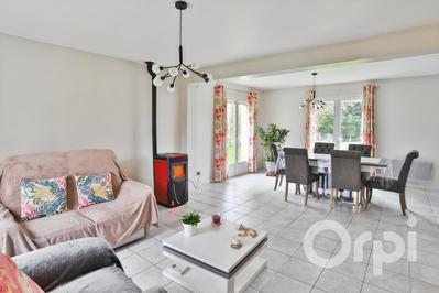 Maison - 105 m² - 5 pièces