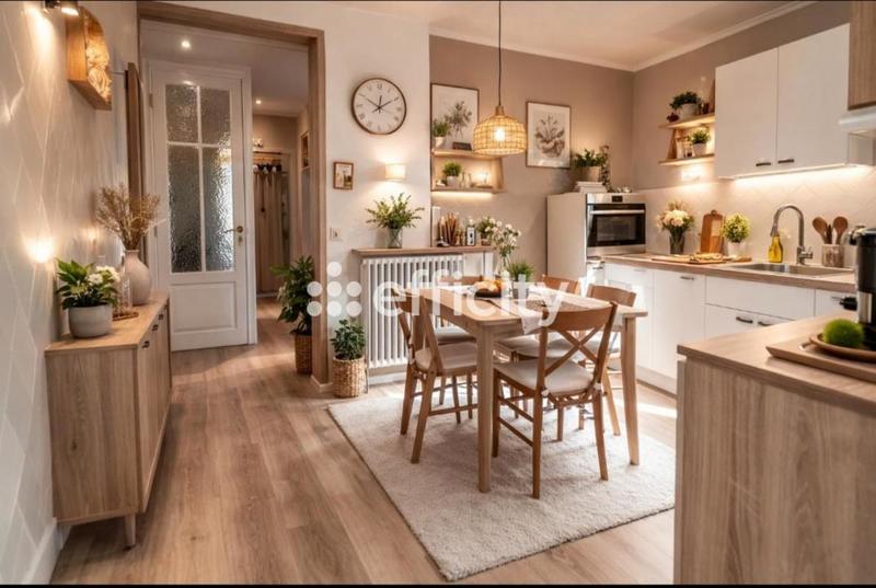 Maison - 80 m² - 3 pièces