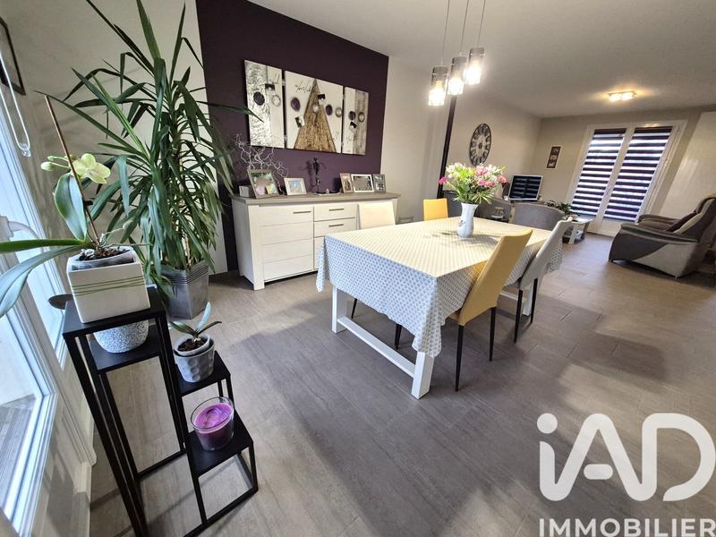 Maison - 92 m² - 5 pièces