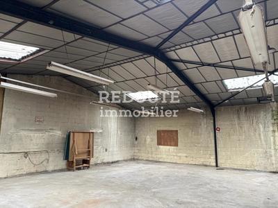 Entrepôt - 240 m² - 1 pièce