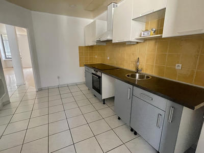 Appartement - 93 m² - 3 pièces