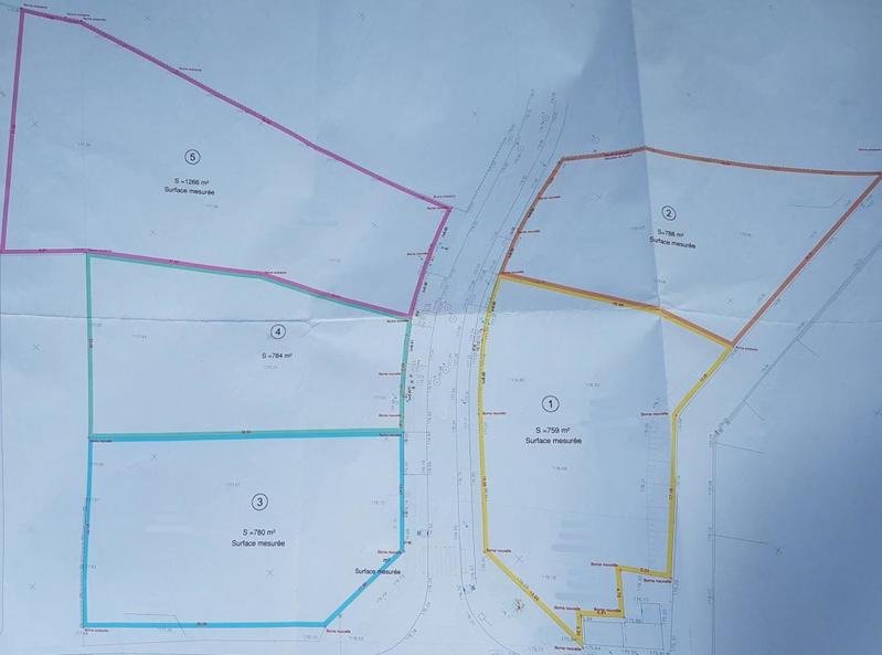 Terrain constructible - 759 m²