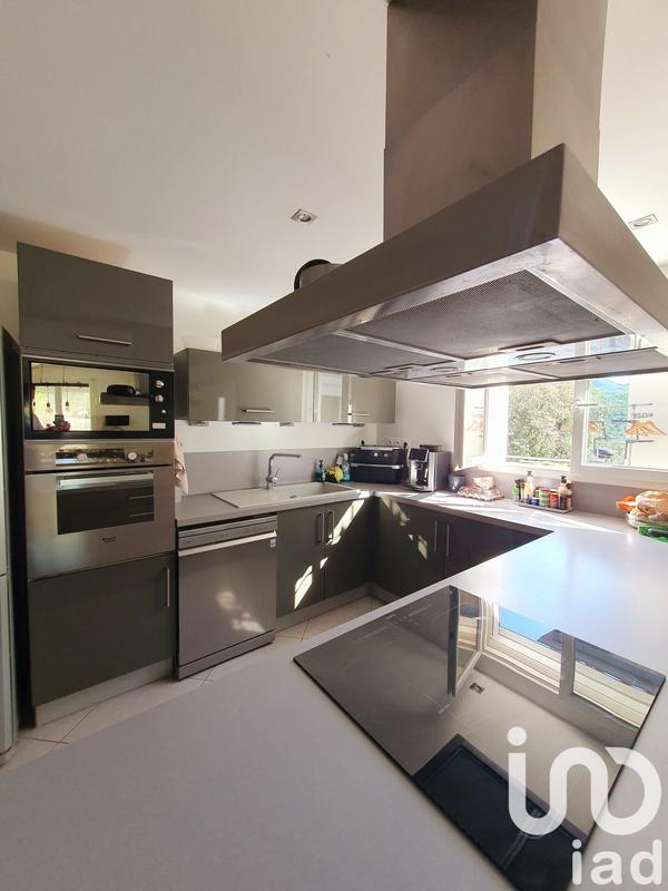 Maison - 231 m² - 10 pièces