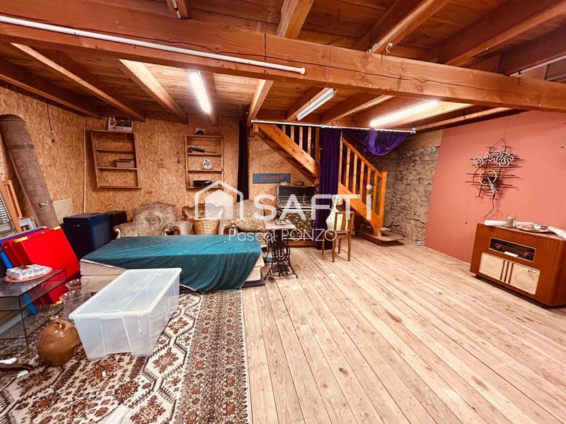 Maison - 253 m² - 7 pièces