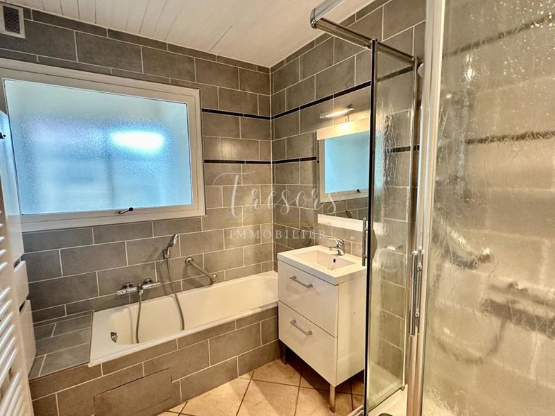 Appartement - 92 m² - 4 pièces