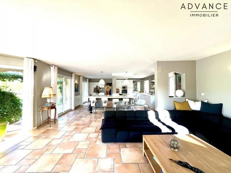 Maison - 172 m² - 6 pièces