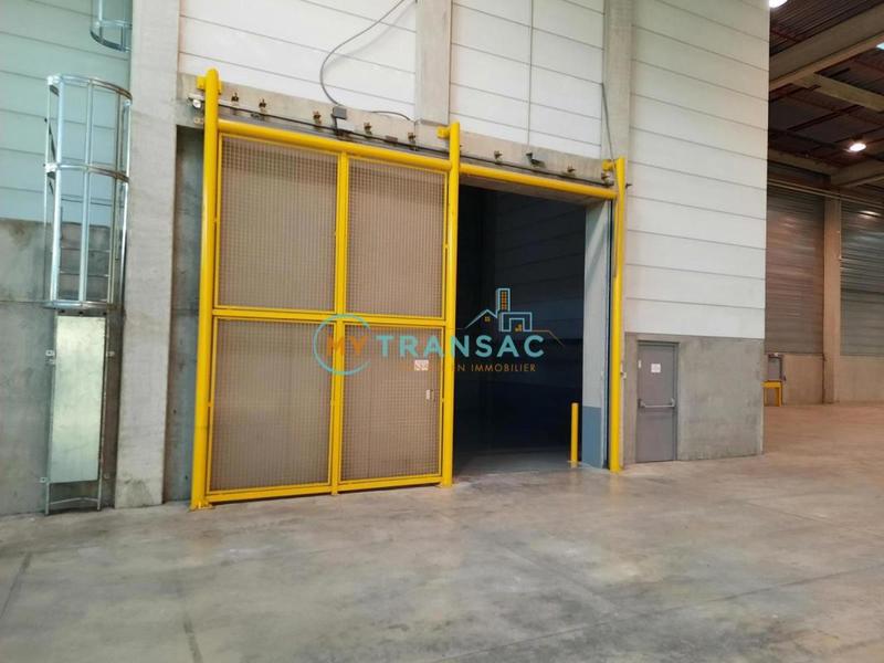 Entrepôt - 6 620 m²