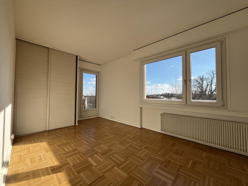 Appartement - 120 m² - 5 pièces
